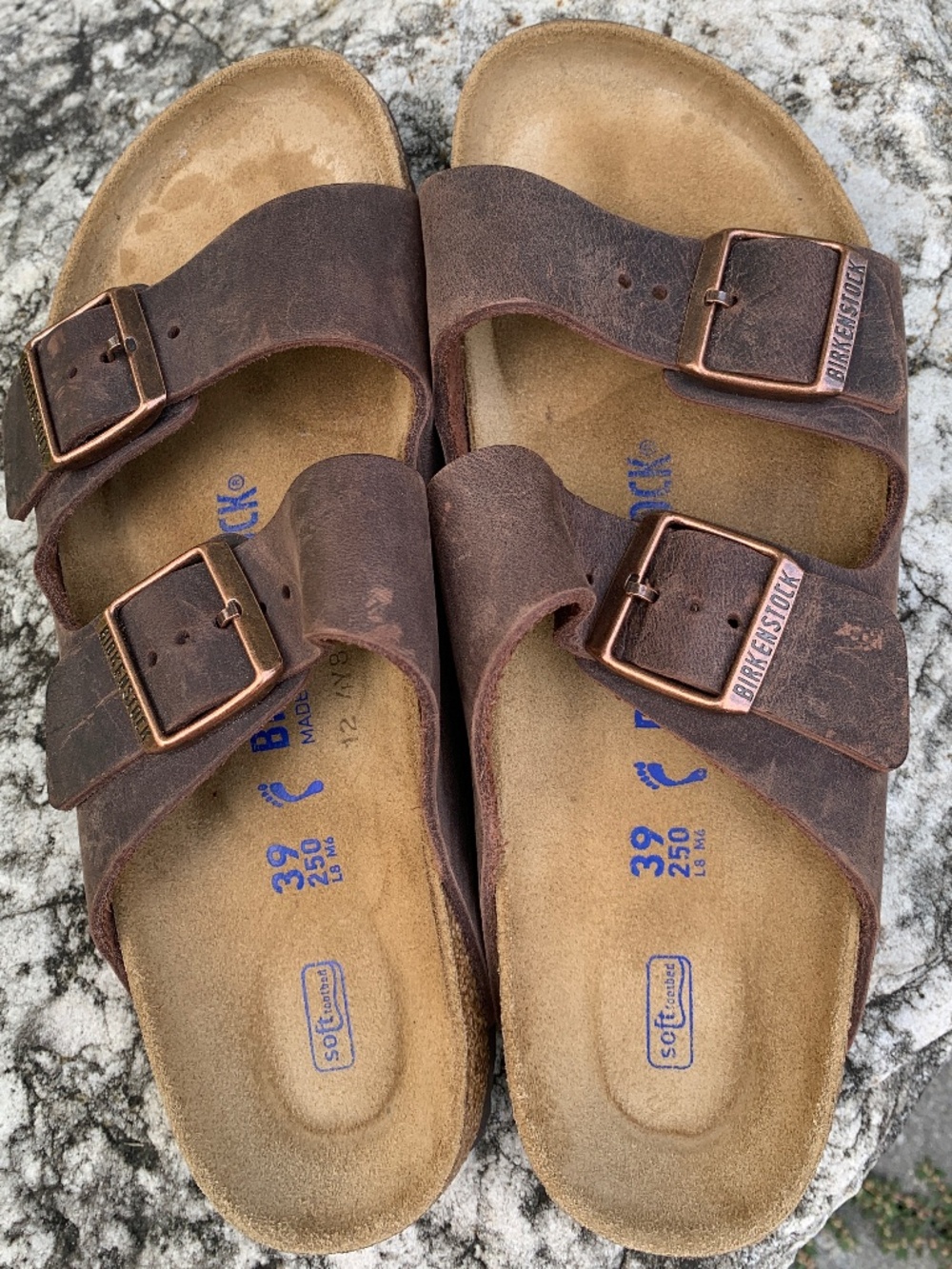 Women's Arizona Birkenstocks size 39 (US 8.5)